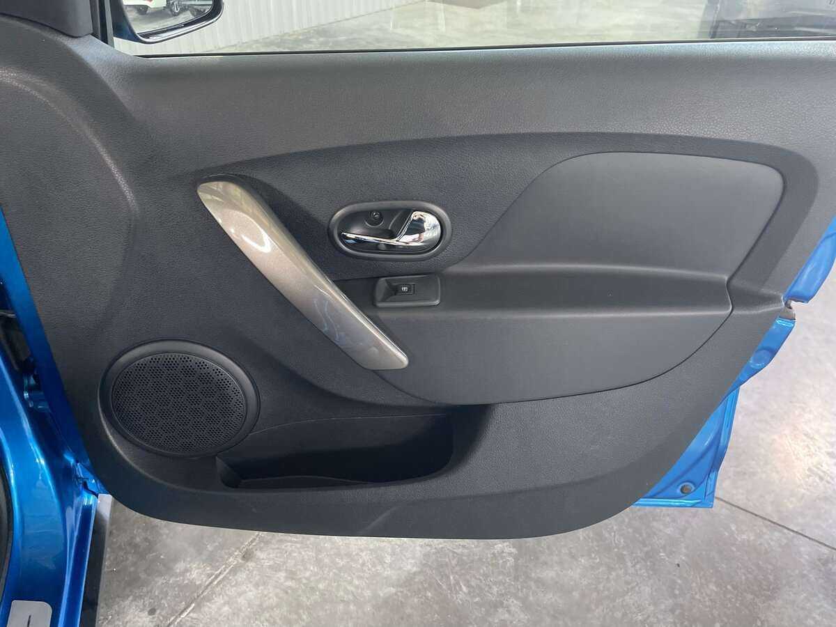 Renault Sandero б/у, 2018, Механическая. Фото: #16