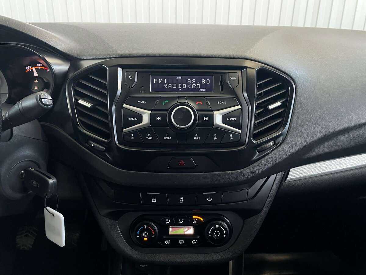 Lada (ВАЗ) Vesta б/у, 2018, Механическая. Фото: #13