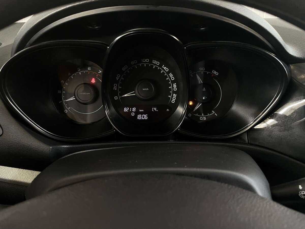 Lada (ВАЗ) Vesta б/у, 2017, Механическая. Фото: #10