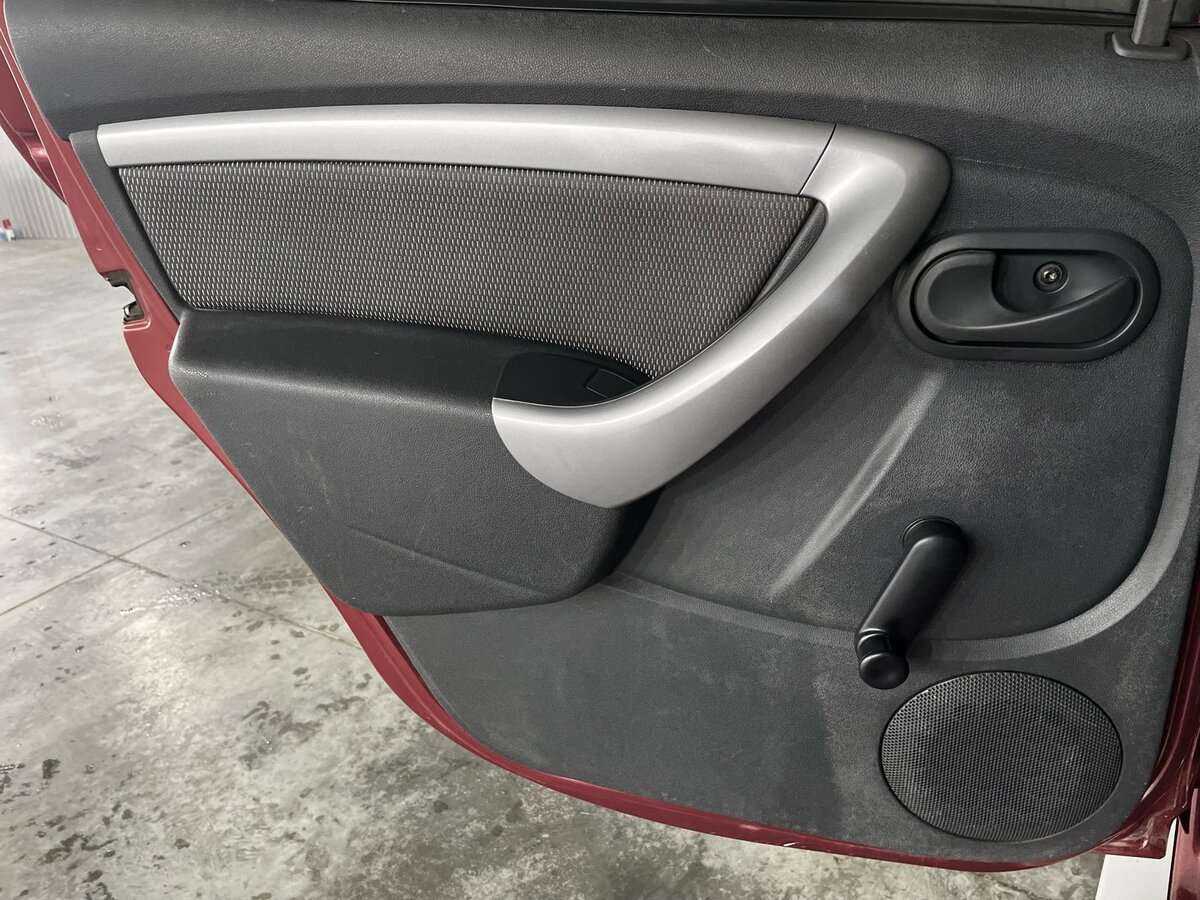 Renault Duster б/у, 2012, Автоматическая. Фото: #17