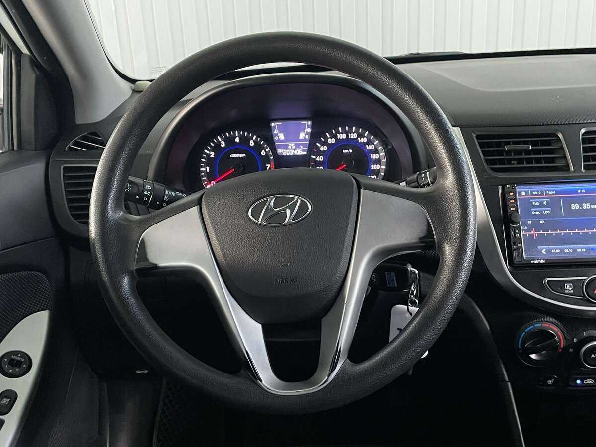 Hyundai Solaris б/у, 2013, Механическая. Фото: #9