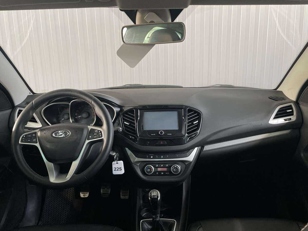 Lada (ВАЗ) Vesta б/у, 2017, Механическая. Фото: #8