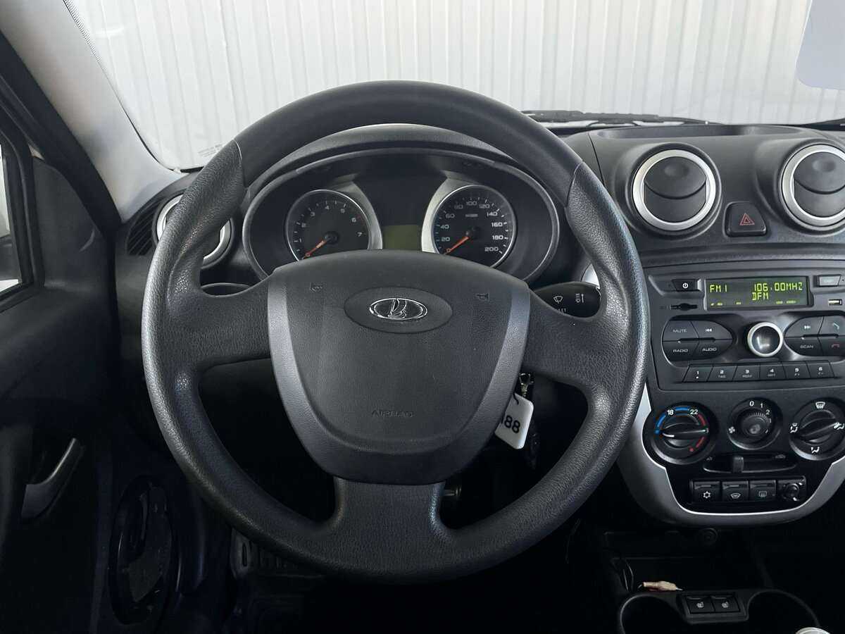 Lada (ВАЗ) Granta б/у, 2016, Механическая. Фото: #9