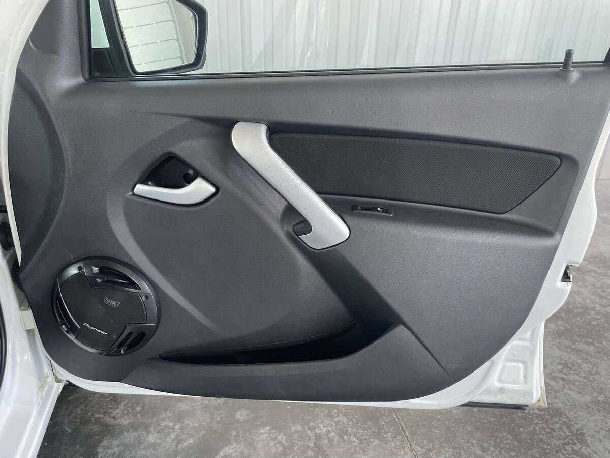 Lada (ВАЗ) Granta б/у, 2016, Механическая. Фото: #18