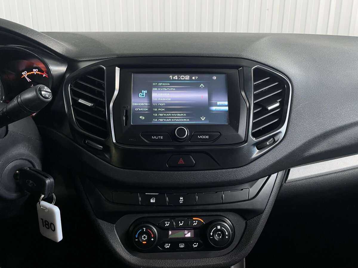 Lada (ВАЗ) Vesta б/у, 2019, Механическая. Фото: #14