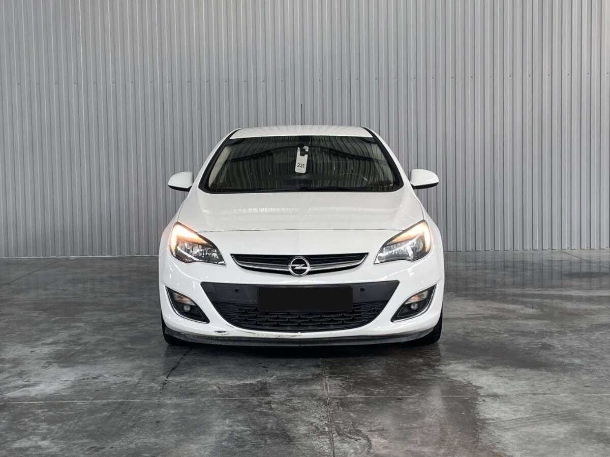Opel Astra б/у, 2013, Автоматическая. Фото: #1