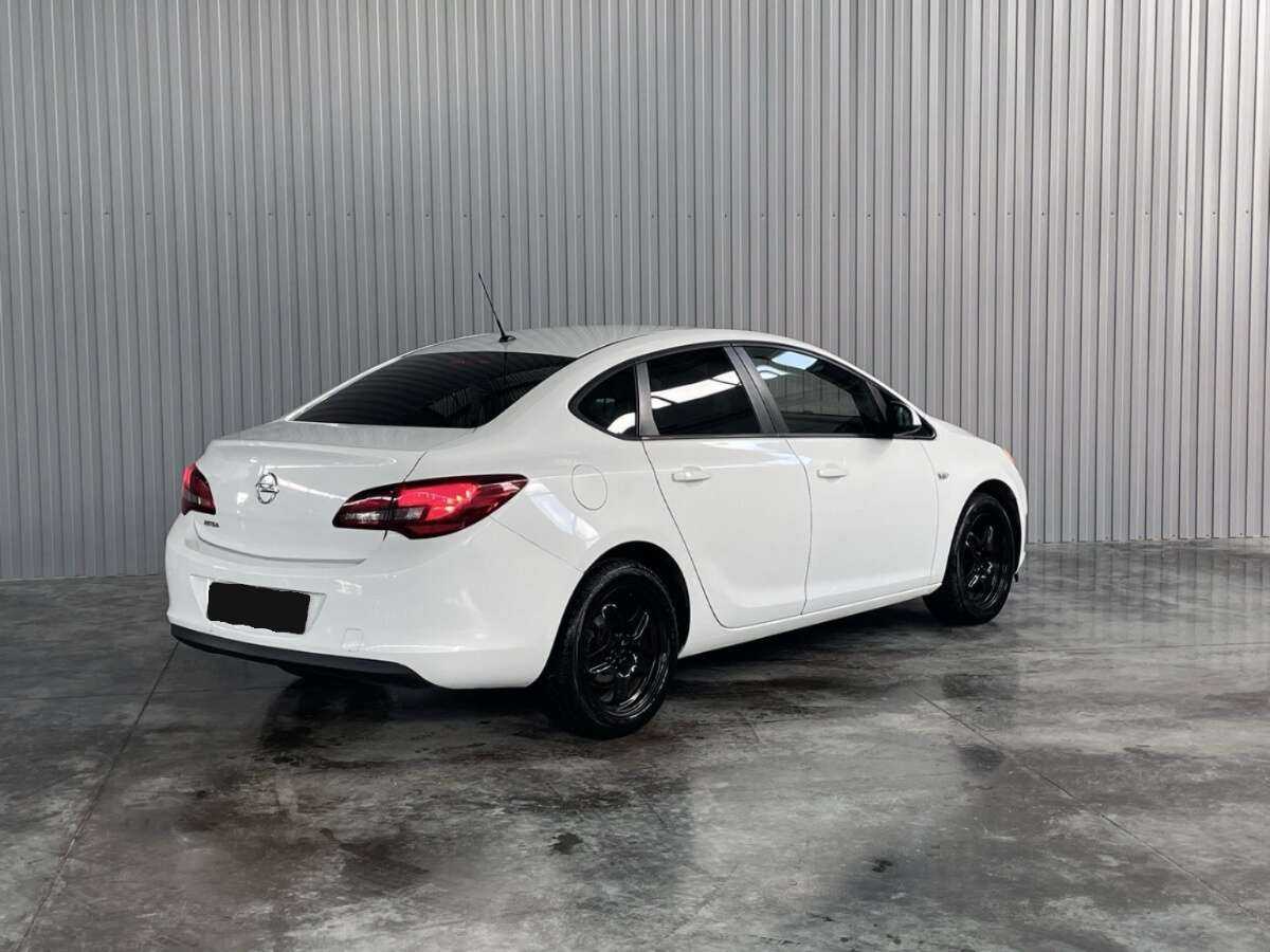 Opel Astra б/у, 2013, Автоматическая. Фото: #4