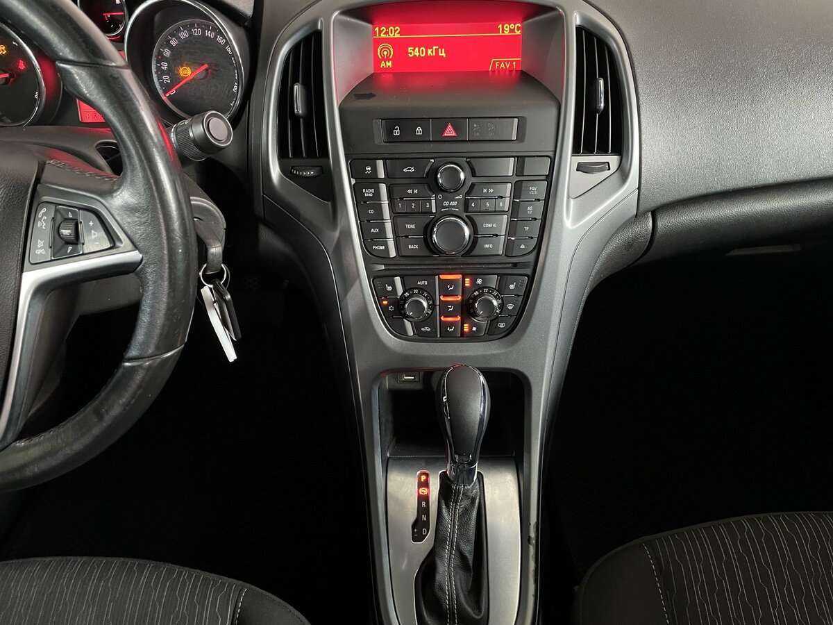 Opel Astra б/у, 2013, Автоматическая. Фото: #10