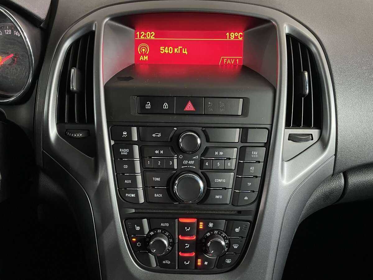 Opel Astra б/у, 2013, Автоматическая. Фото: #11