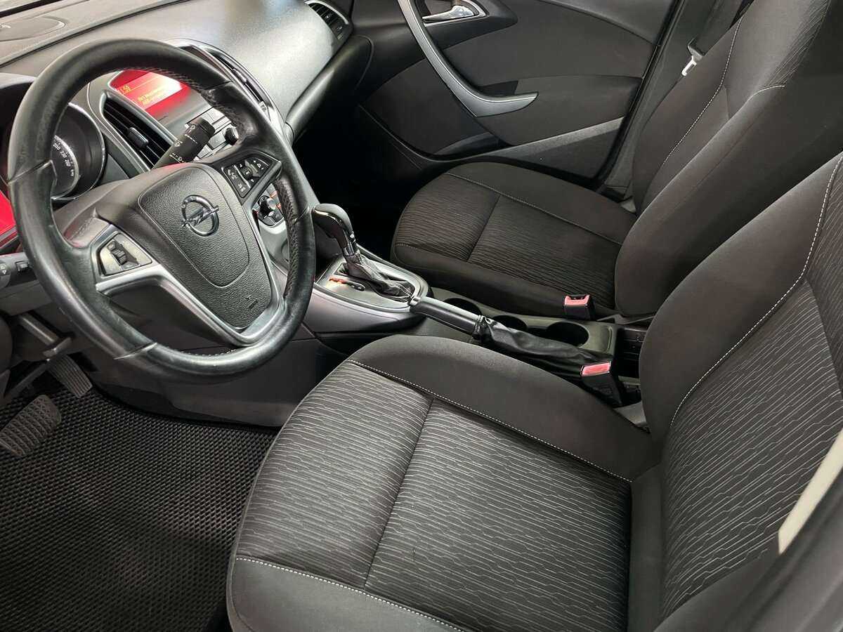 Opel Astra б/у, 2013, Автоматическая. Фото: #12