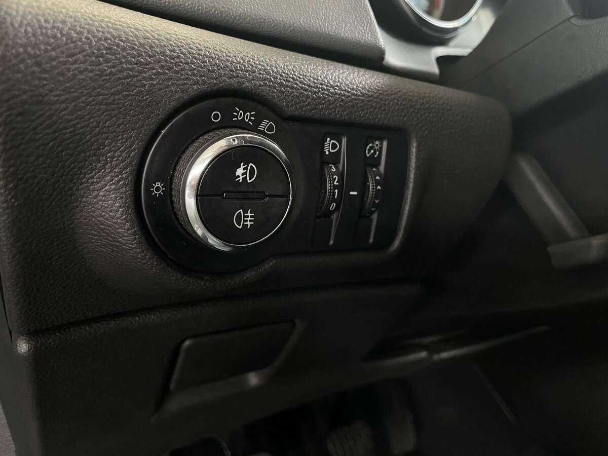 Opel Astra б/у, 2012, Механическая. Фото: #11