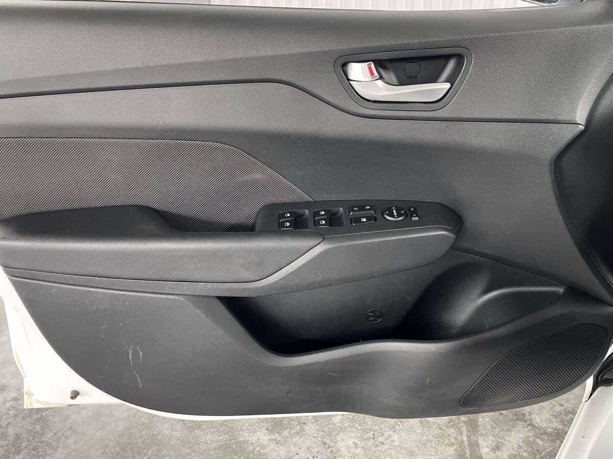 Hyundai Solaris б/у, 2018, Автоматическая. Фото: #18