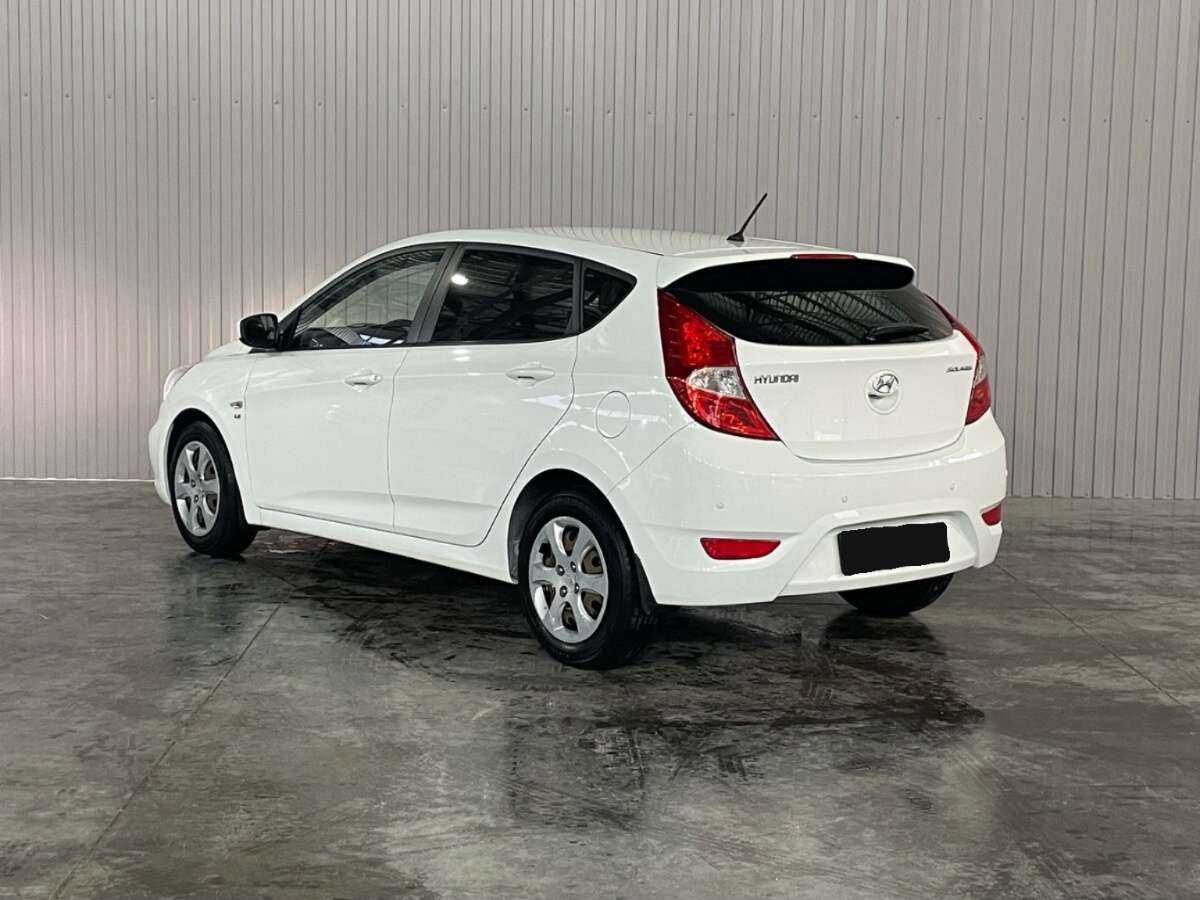 Hyundai Solaris б/у, 2014, Механическая. Фото: #6