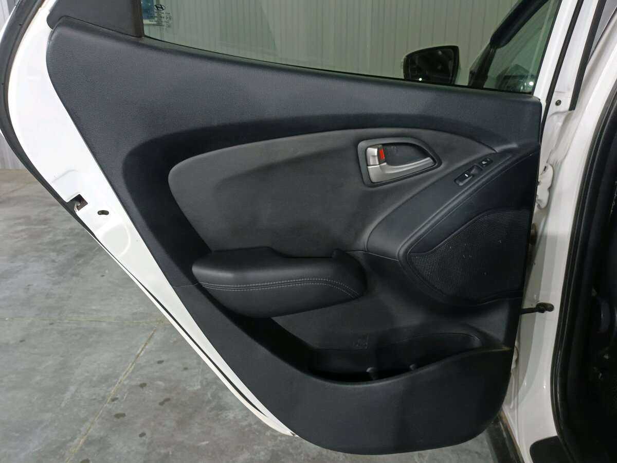 Hyundai ix35 б/у, 2012, Автоматическая. Фото: #16