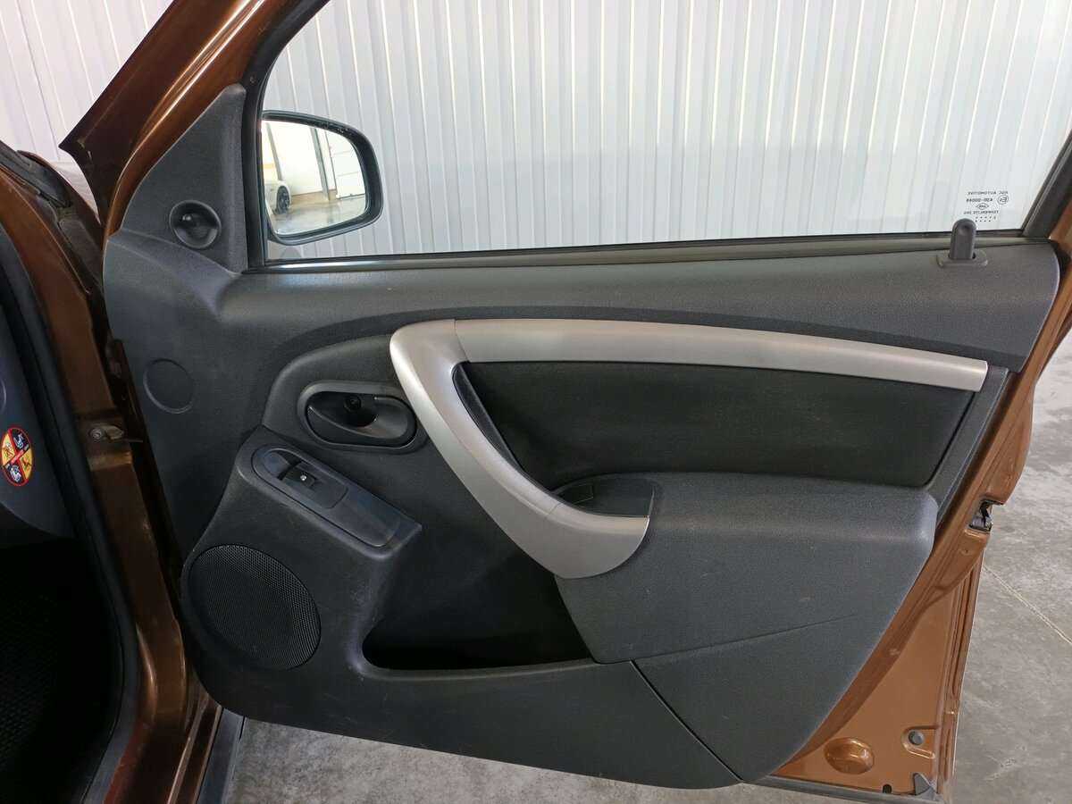 Renault Duster б/у, 2012, Механическая. Фото: #17