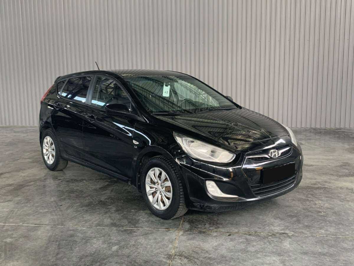 Hyundai Solaris б/у, 2012, Автоматическая. Фото: #2