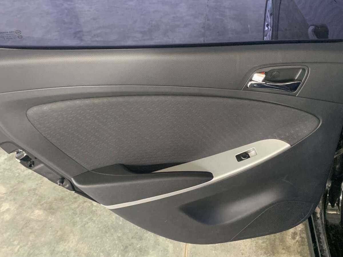 Hyundai Solaris б/у, 2012, Автоматическая. Фото: #16