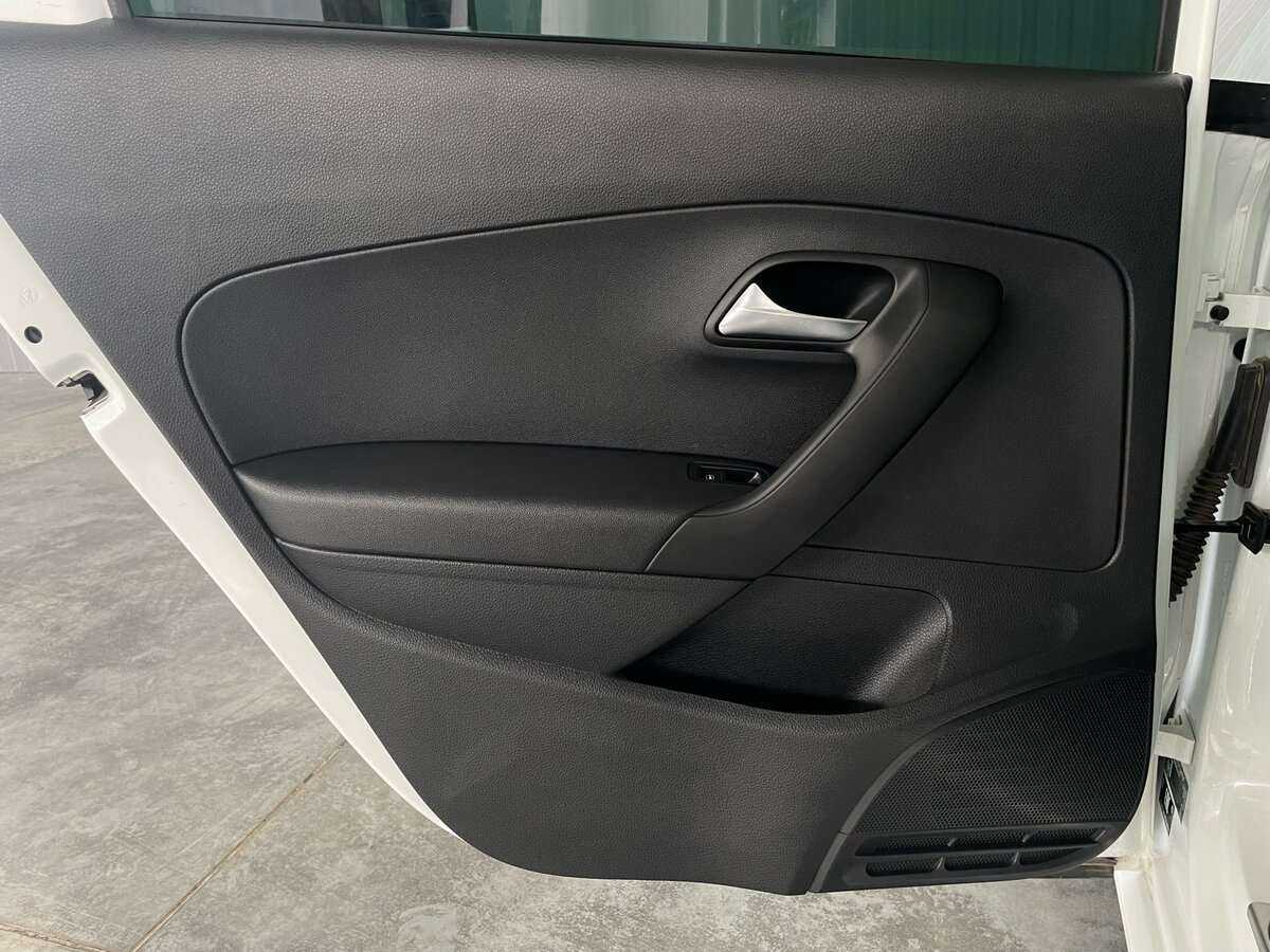 Volkswagen Polo б/у, 2018, Автоматическая. Фото: #16