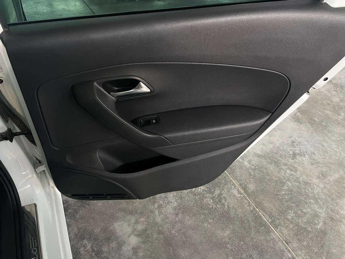 Volkswagen Polo б/у, 2018, Автоматическая. Фото: #19