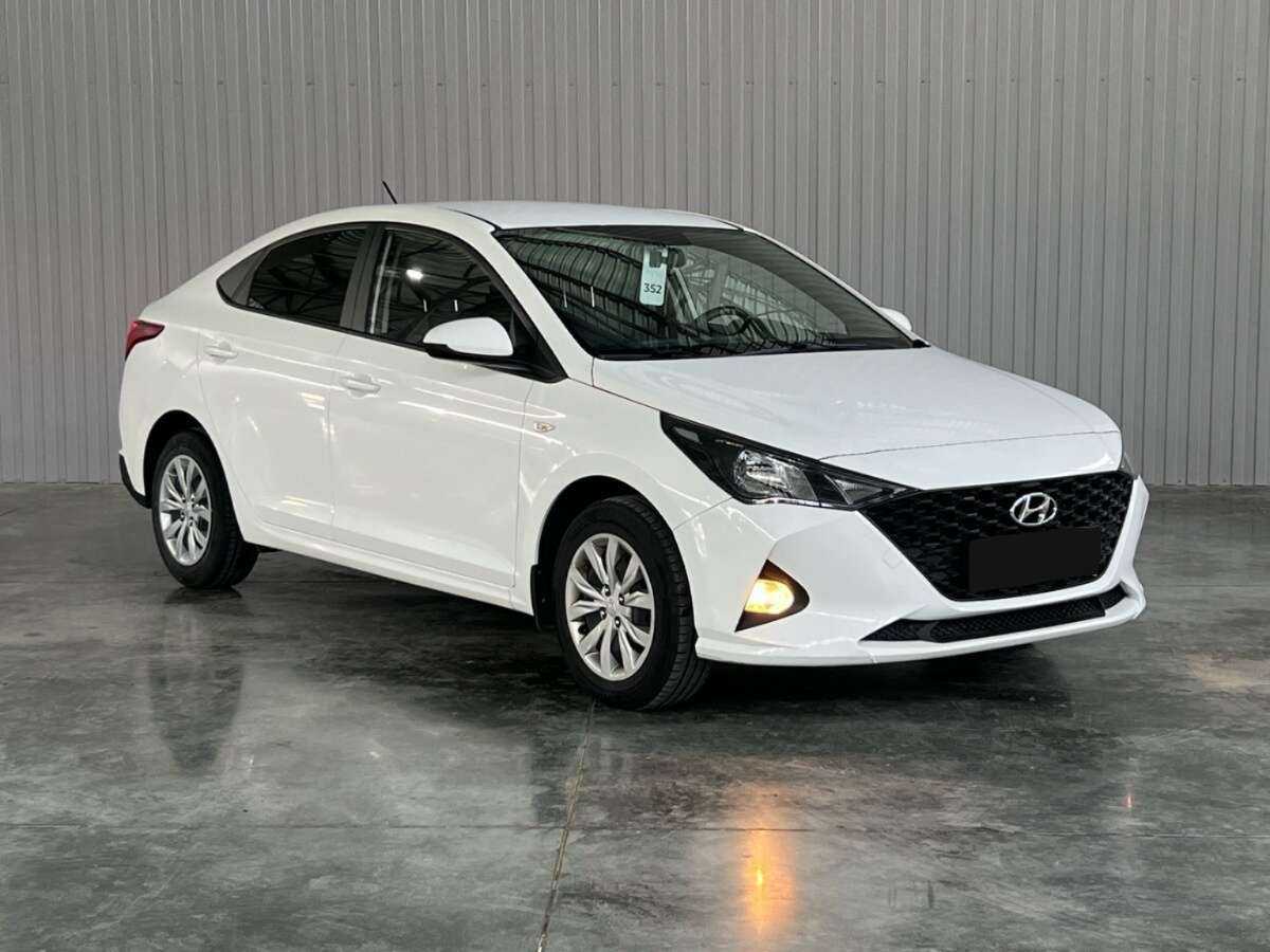 Hyundai Solaris б/у, 2021, Автоматическая. Фото: #2