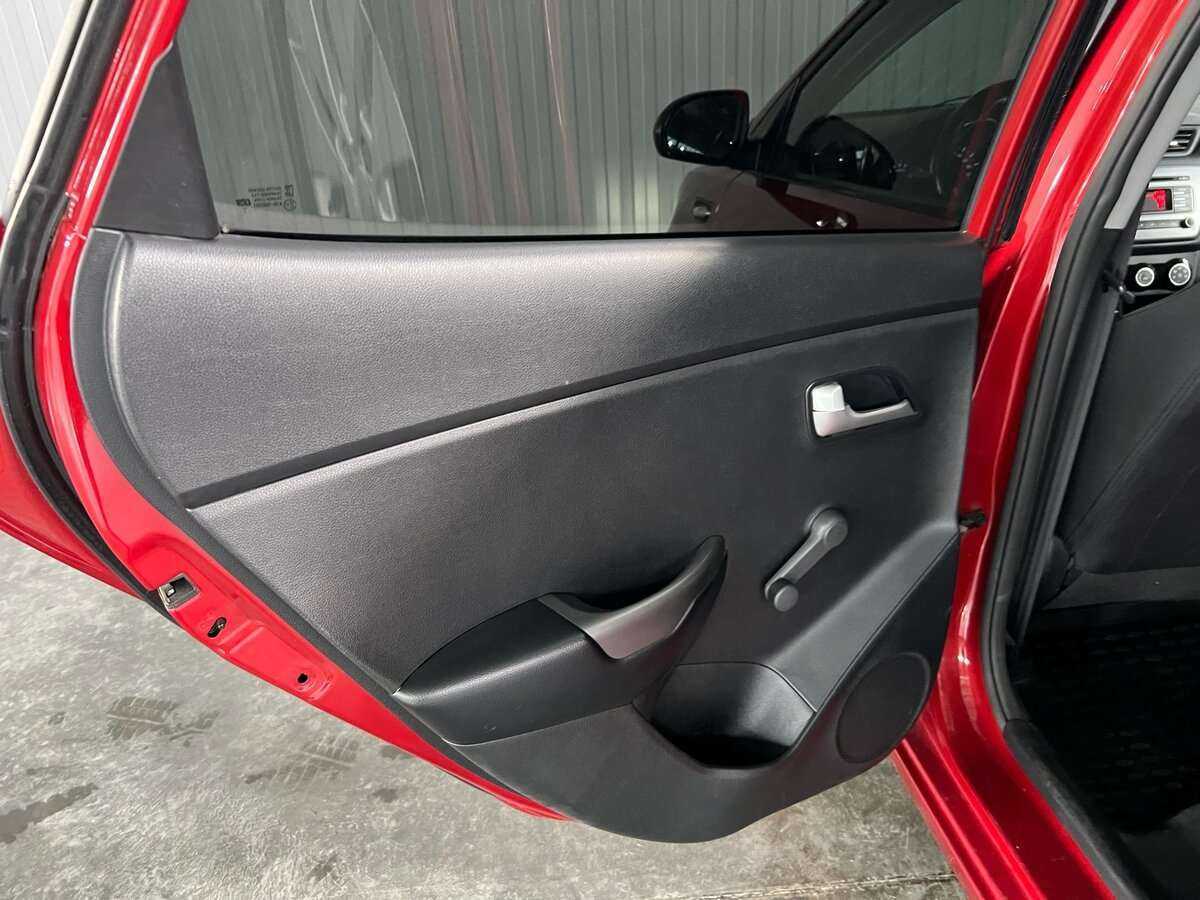 Kia Rio б/у, 2015, Автоматическая. Фото: #15