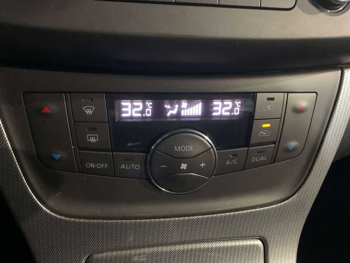 Nissan Tiida б/у, 2015, Вариатор. Фото: #13