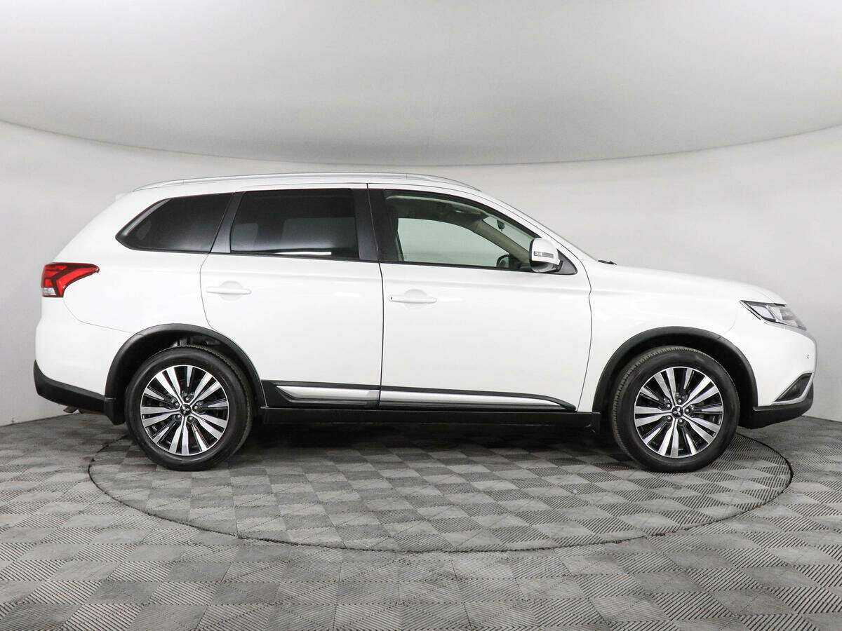 Mitsubishi Outlander б/у, 2019, Вариатор. Фото: #3