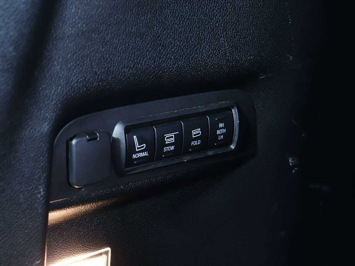 Ford Explorer б/у, 2017, Автоматическая. Фото: #16