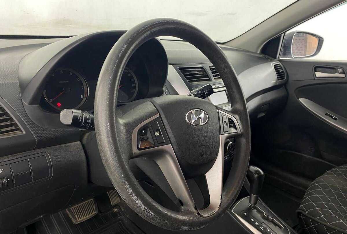 Hyundai Solaris б/у, 2014, Автоматическая. Фото: #12