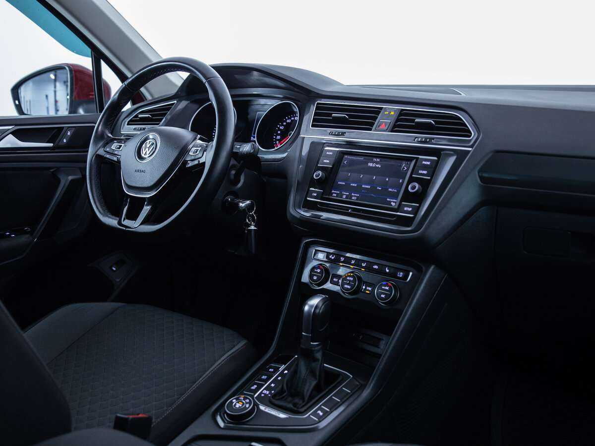 Volkswagen Tiguan б/у, 2017, Роботизированная. Фото: #10