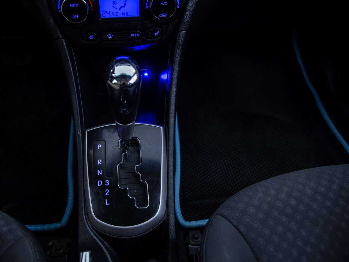 Hyundai Solaris б/у, 2012, Автоматическая. Фото: #18