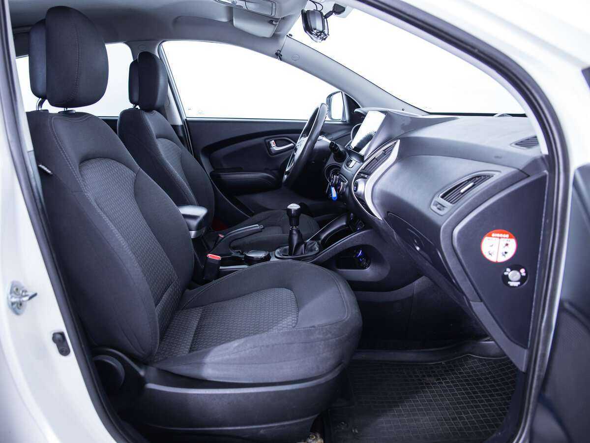 Hyundai ix35 б/у, 2012, Механическая. Фото: #10
