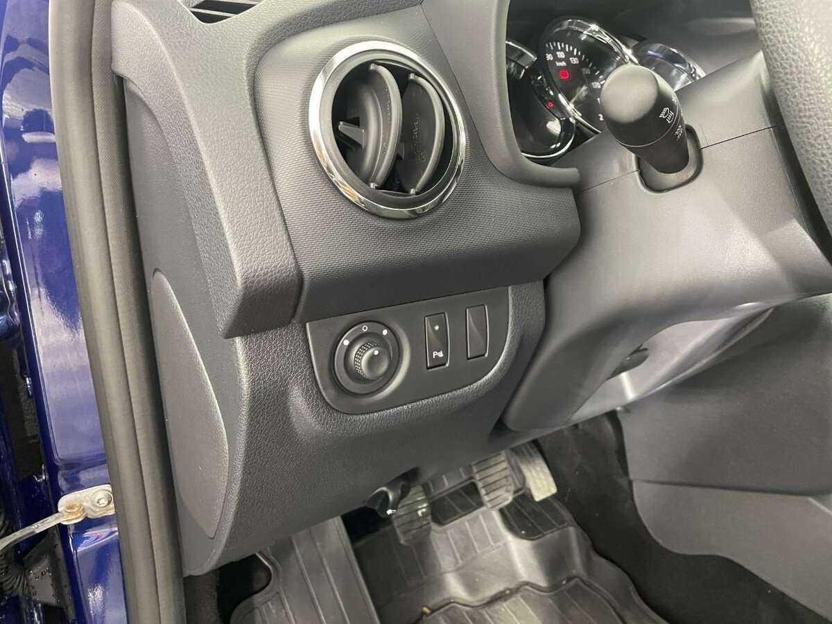 Renault Logan б/у, 2016, Механическая. Фото: #8