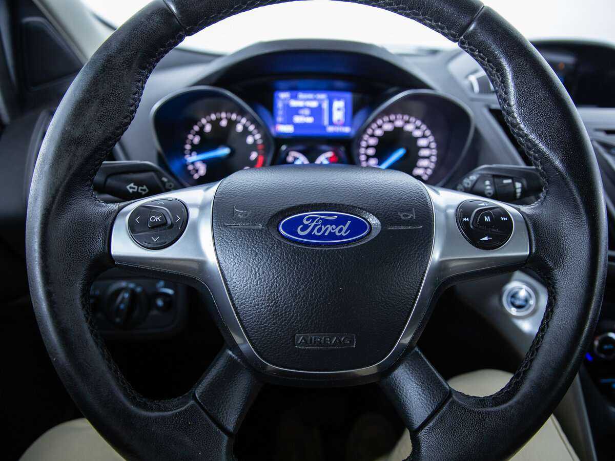 Ford Kuga б/у, 2013, Автоматическая. Фото: #11