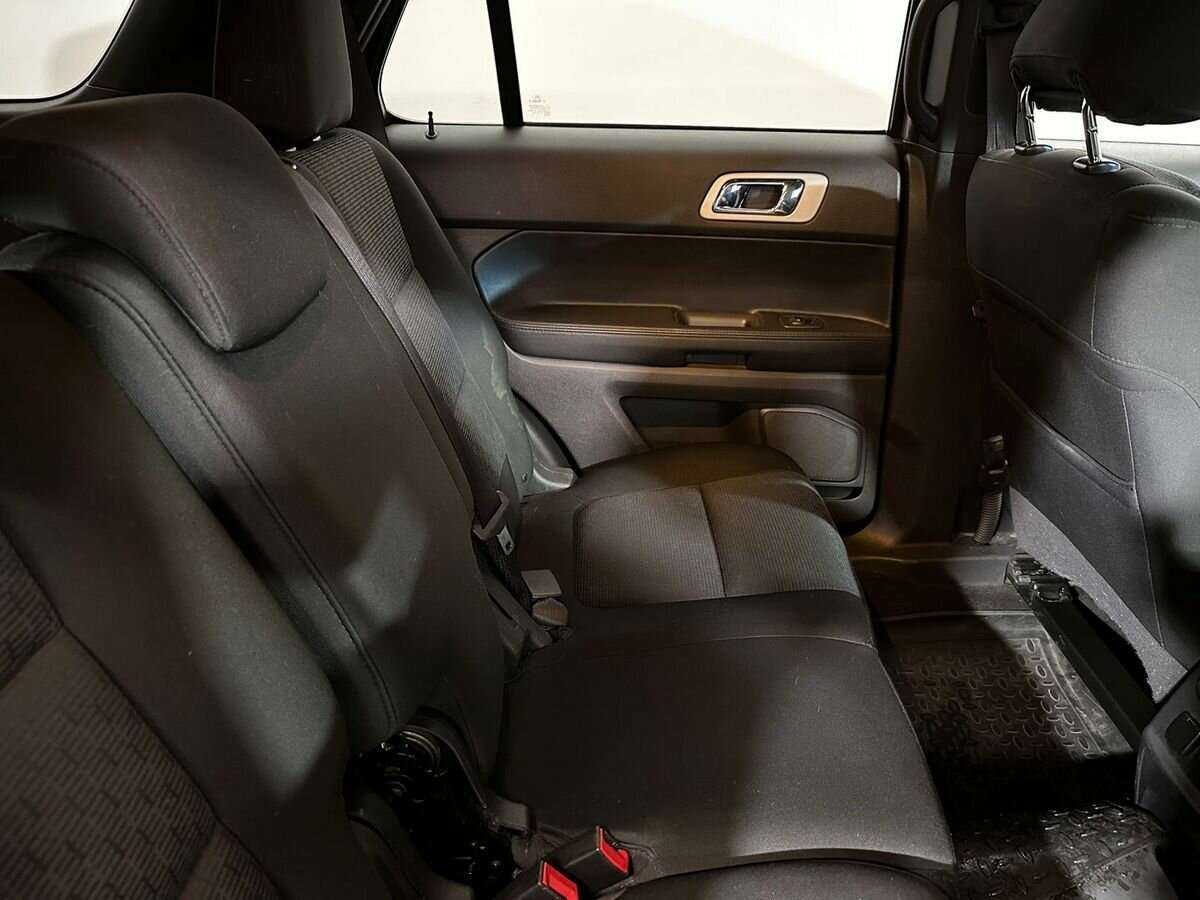 Ford Explorer б/у, 2013, Автоматическая. Фото: #10