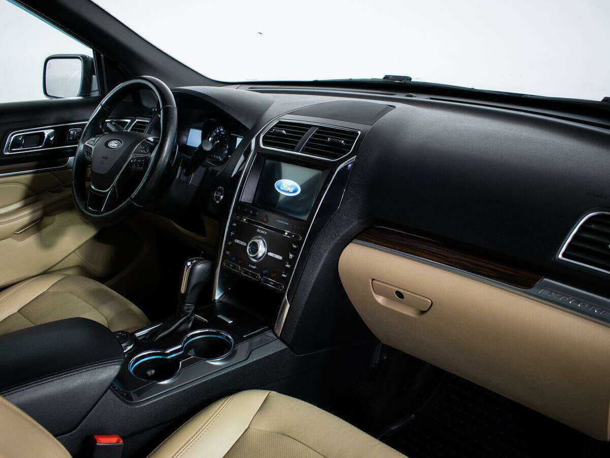 Ford Explorer б/у, 2016, Автоматическая. Фото: #8