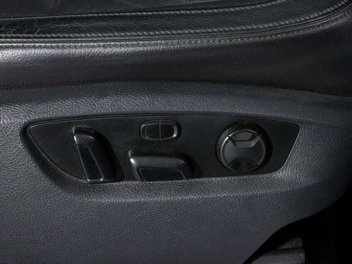 Фольксваген Туарег б/у, 2012, Автоматическая. Фото: #15