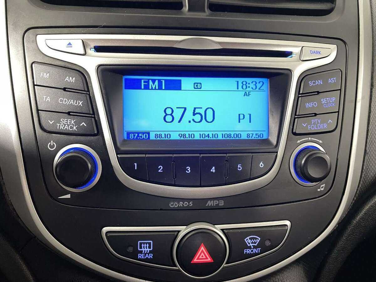 Hyundai Solaris б/у, 2014, Механическая. Фото: #11