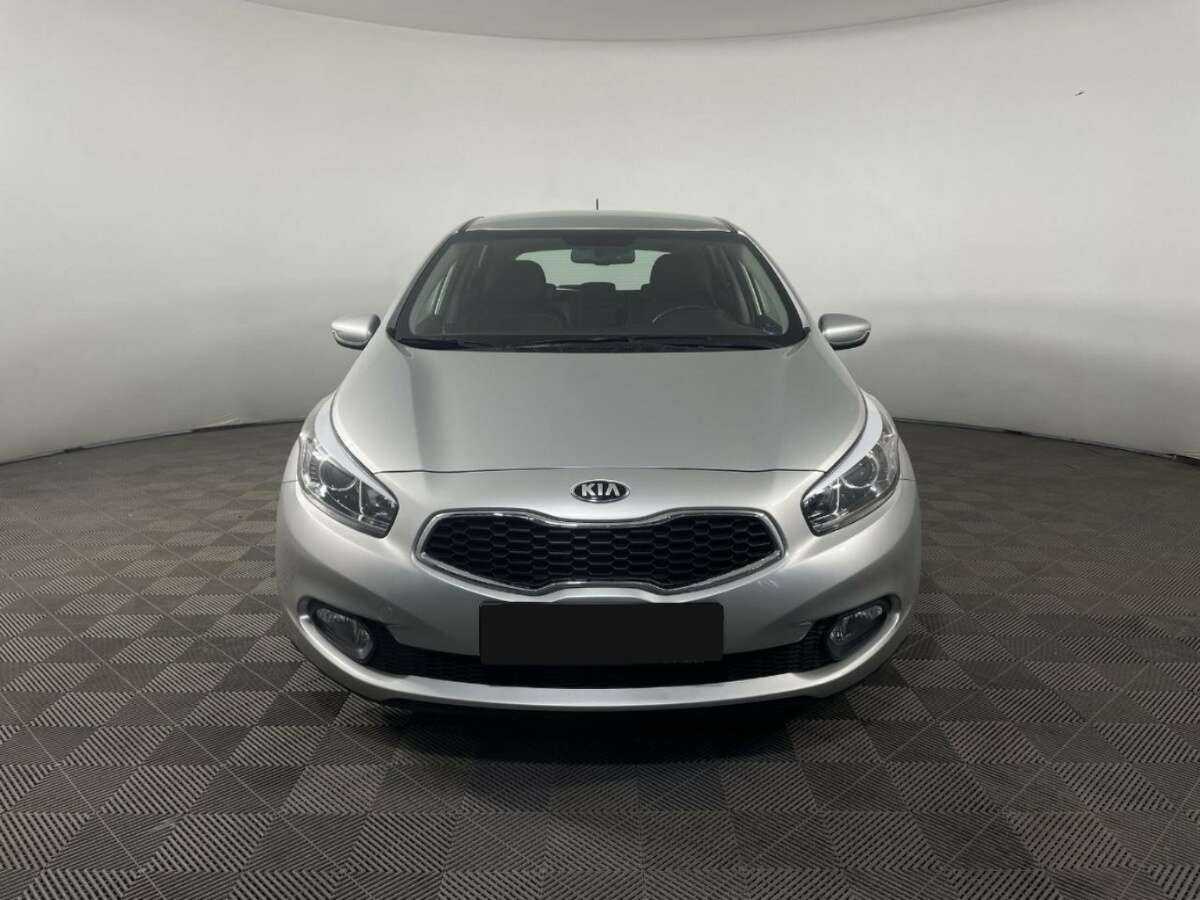 Kia Ceed б/у, 2015, Автоматическая. Фото: #1