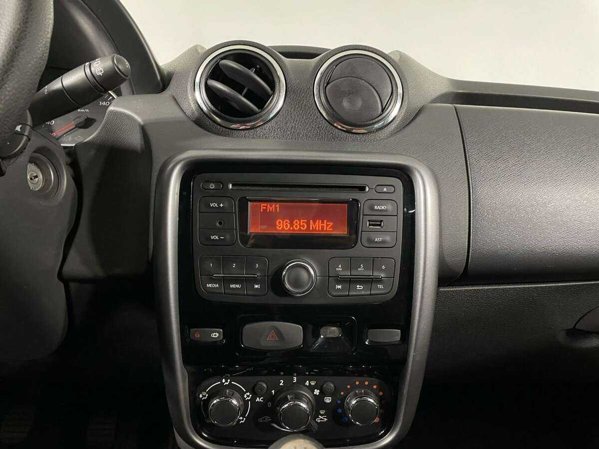 Renault Duster б/у, 2013, Механическая. Фото: #11