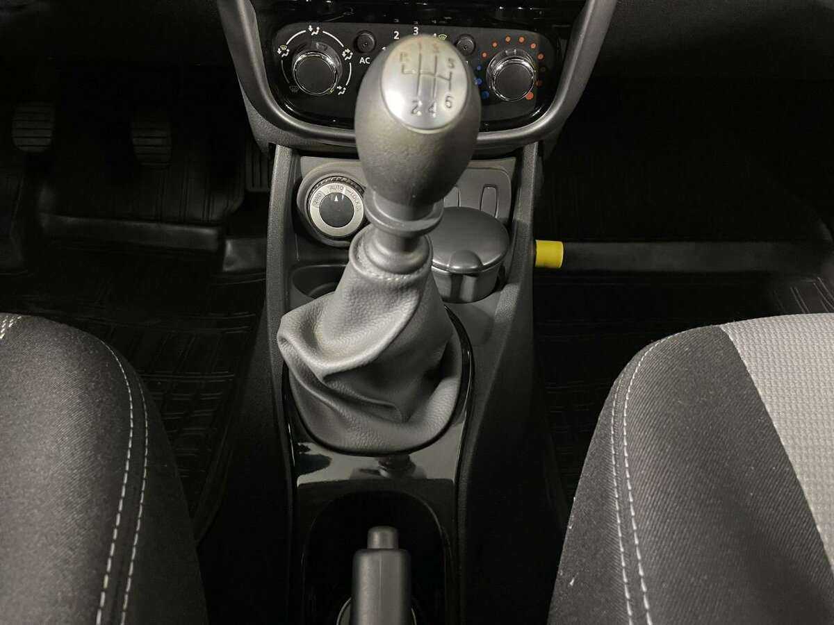 Renault Duster б/у, 2013, Механическая. Фото: #12