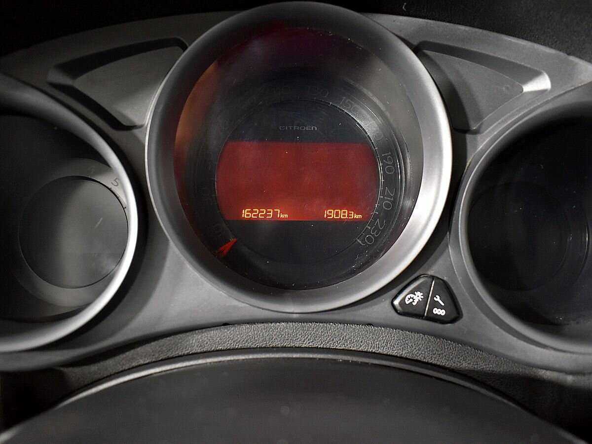 Ситроен Ц4 б/у, 2012, Механическая. Фото: #11