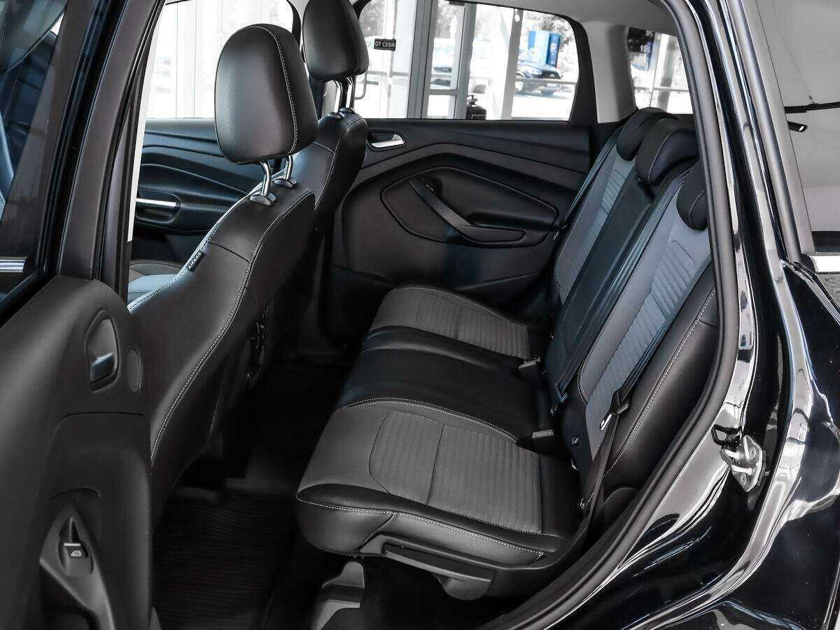 Ford Kuga б/у, 2016, Автоматическая. Фото: #10