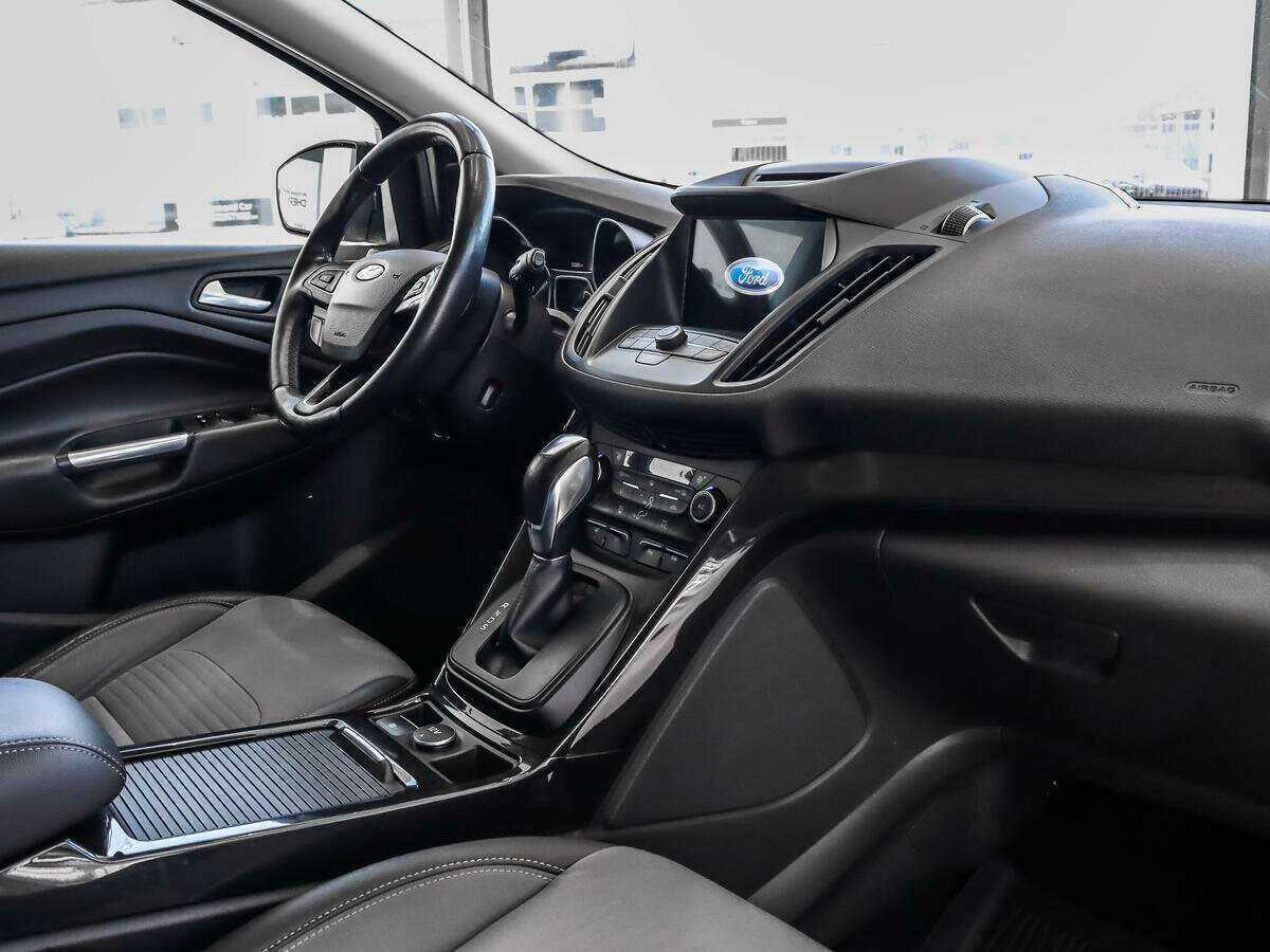 Ford Kuga б/у, 2016, Автоматическая. Фото: #11