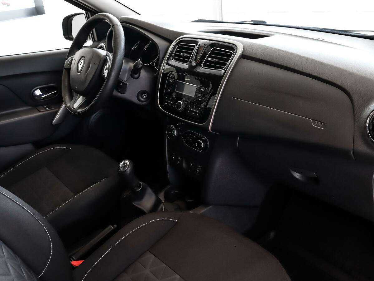 Renault Sandero б/у, 2017, Механическая. Фото: #10