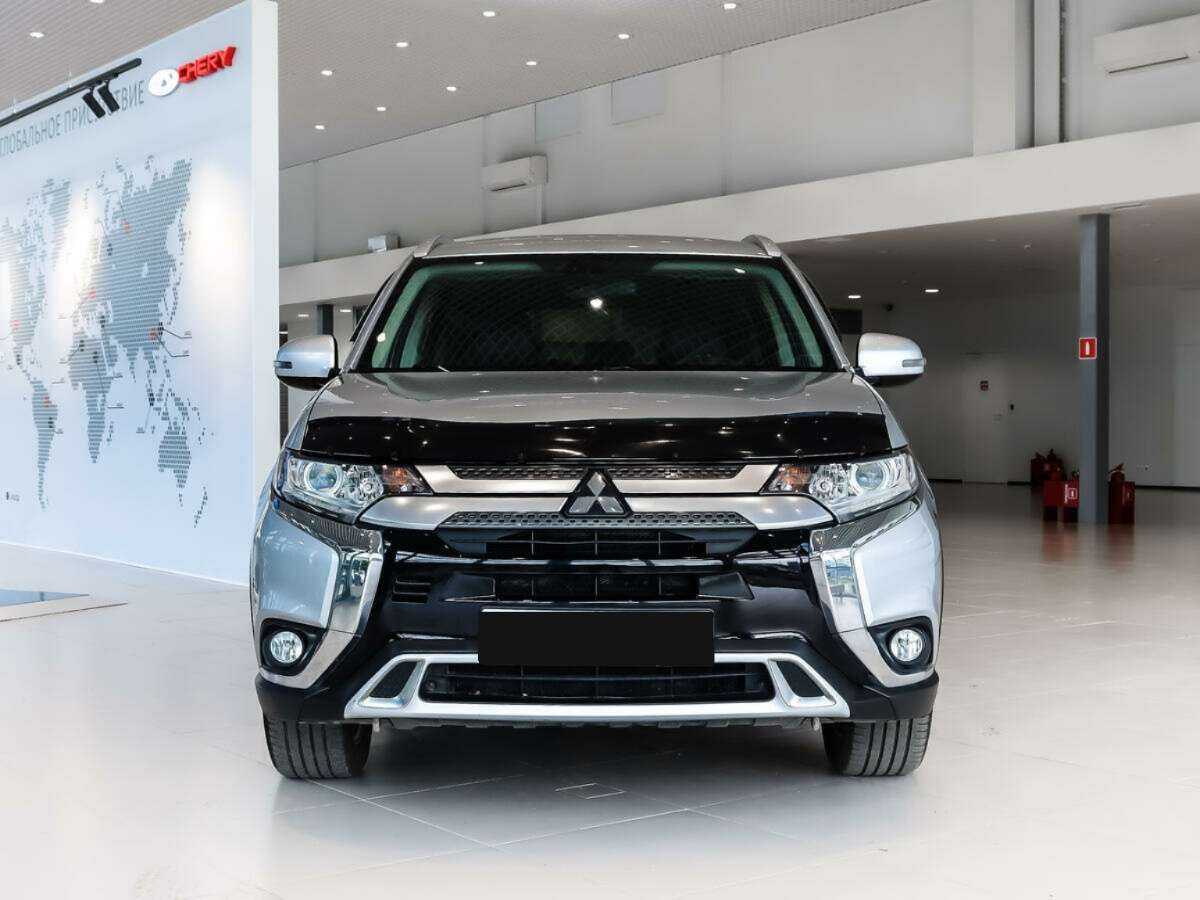 Mitsubishi Outlander б/у, 2019, Вариатор. Фото: #1