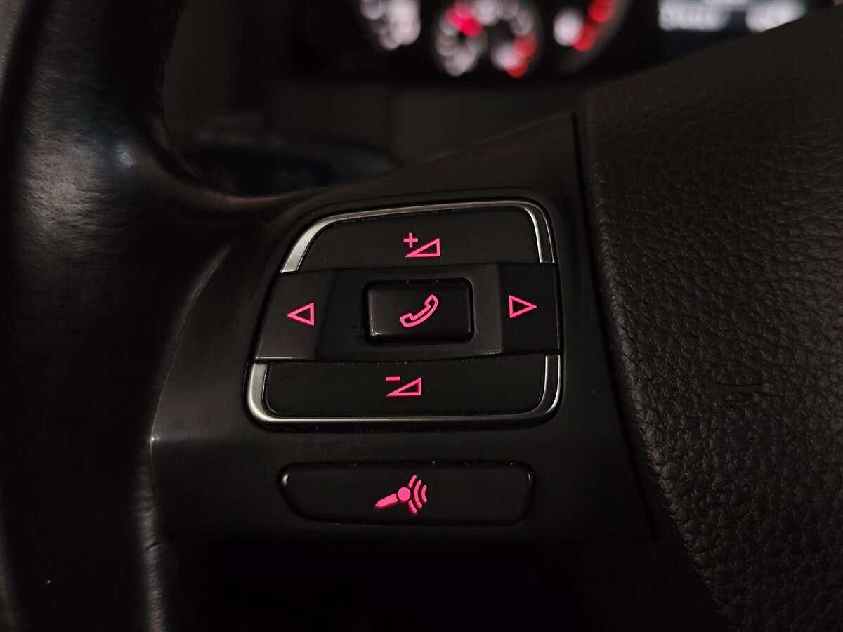 Фольксваген Тигуан б/у, 2012, Автоматическая. Фото: #6