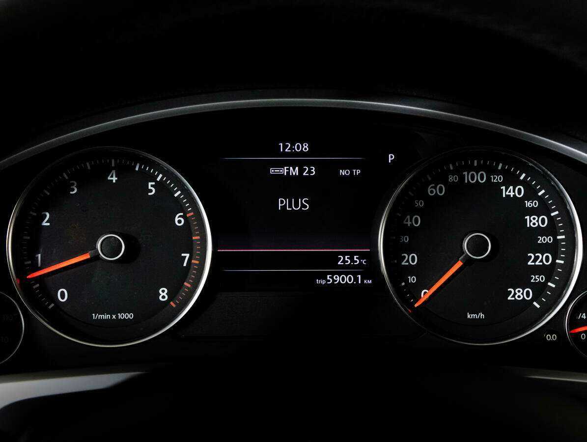 Фольксваген Туарег б/у, 2012, Автоматическая. Фото: #14