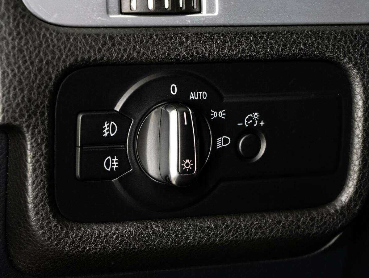 Фольксваген Туарег б/у, 2012, Автоматическая. Фото: #16