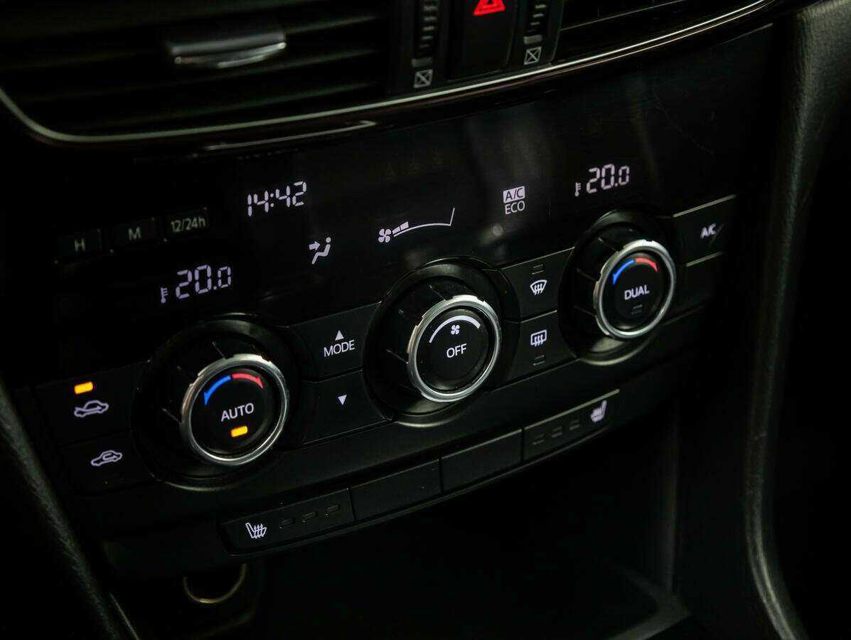 Мазда 6 б/у, 2014, Автоматическая. Фото: #14